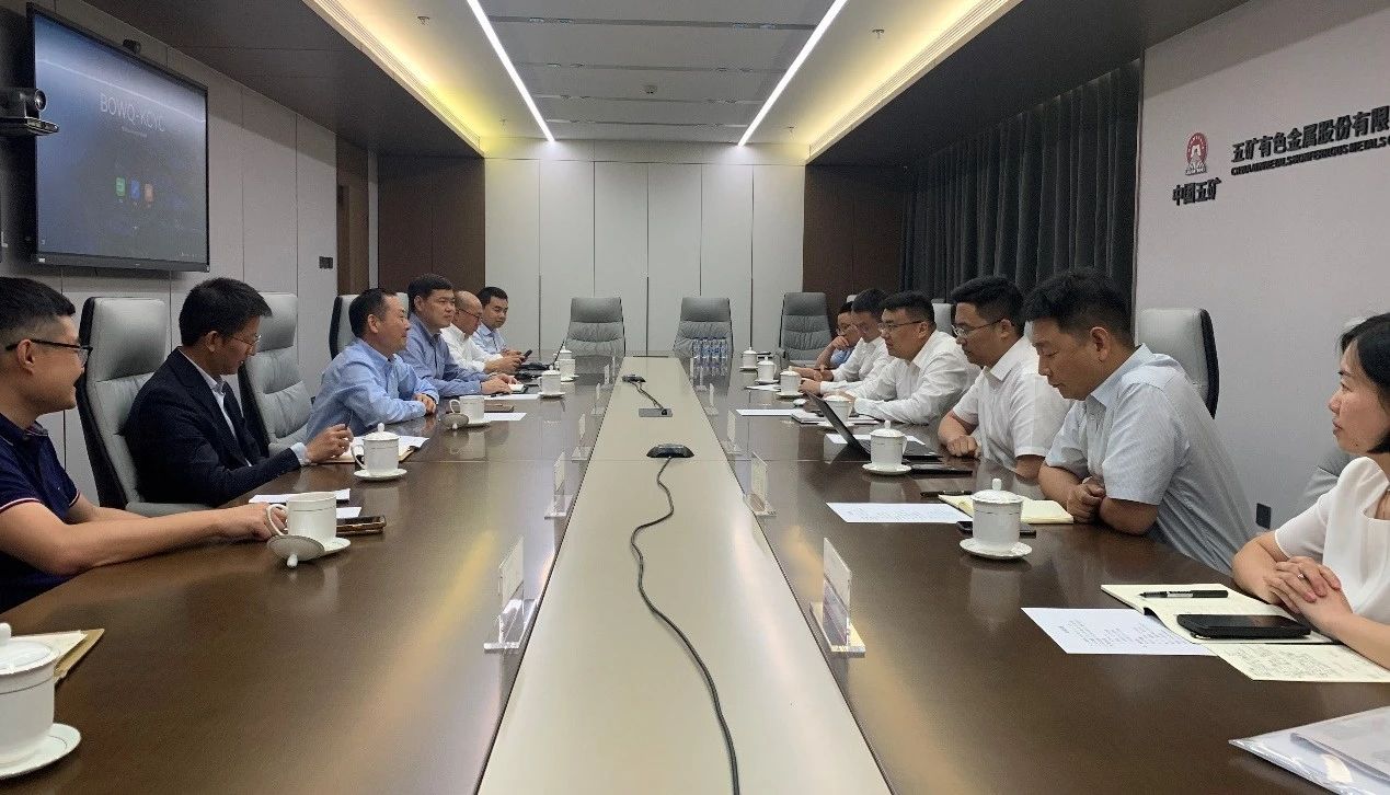 卓晓军赴五矿有色开展业务交流