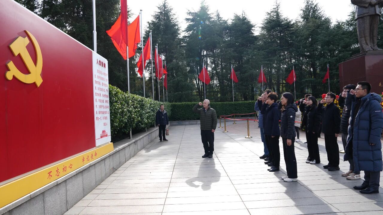 长沙矿冶院与五矿有色开展青年互访互学互鉴活动