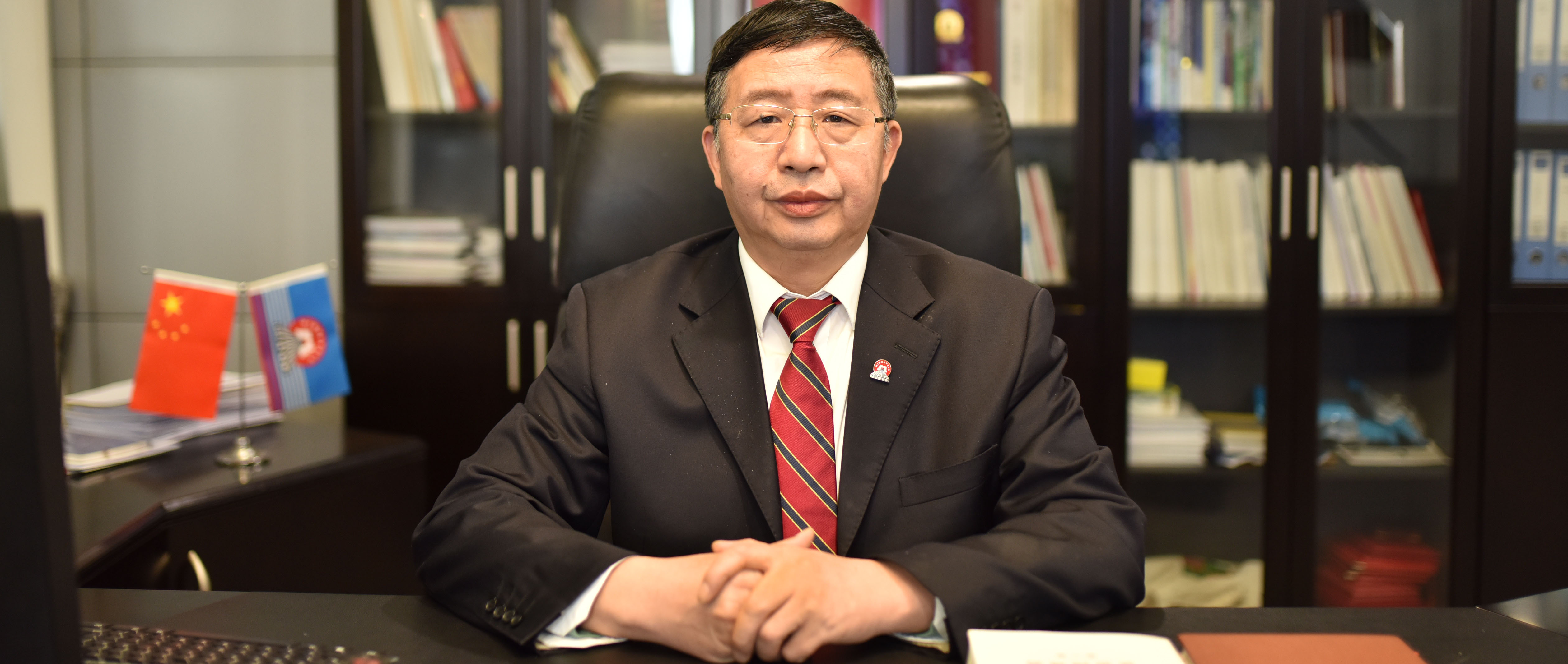 院党委书记、董事长、总经理李茂林发表新春贺词